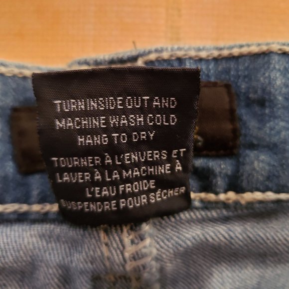 Suko Cropped Jeans - Picture 9 of 9